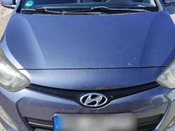Grau Gebraucht 2013 Hyundai i20 Limousine | 2.000 € (Superpreis)