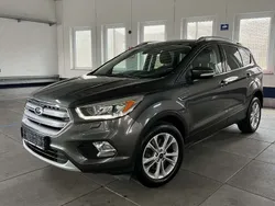 Grau Gebraucht 2017 Ford Kuga Titanium SUV | 14.499 € (Fairer Preis)