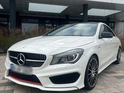 Weiß Gebraucht 2016 Mercedes CLA250 Limousine | 20.000 € (Fairer Preis)