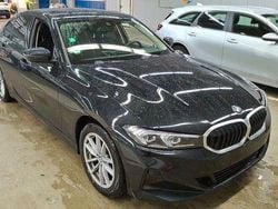 Schwarz Gebraucht 2023 BMW 320 Shadowline Limousine | 33.279 € (Guter Preis)