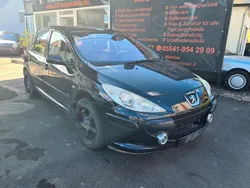 Schwarz Gebraucht 2006 Peugeot 307 Platinum Limousine | 799 €
