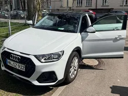 Weiß Gebraucht 2023 Audi A1 Ambiente Kleinwagen | 26.399 € (Fairer Preis)