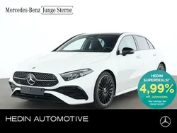 Weiß Gebraucht 2024 Mercedes A250 AMG Limousine | 43.990 € (Teuer)