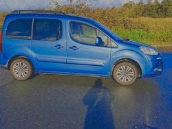 Blau Gebraucht 2014 Peugeot Partner Tepee Van / Kleinbus | 4.449 € (Guter Preis)