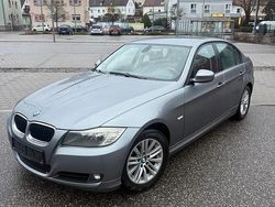 Grau Gebraucht 2009 BMW 320 Limousine | 4.199 € (Guter Preis)