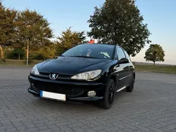 Schwarz Gebraucht 2008 Peugeot 206 Limousine | 2.400 € (Etwas zu teuer)