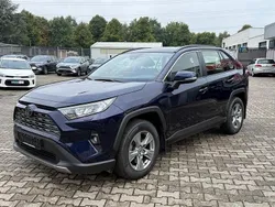 Blau metallic (metallic) Gebraucht 2023 Toyota RAV4 SUV | 30.990 € (Fairer Preis)