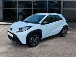 Weiß Gebraucht 2024 Toyota Aygo X X-play SUV | 14.250 € (Guter Preis)