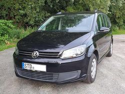 Schwarz Gebraucht 2012 VW Touran Trendline Van / Kleinbus | 5.799 € (Fairer Preis)
