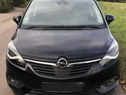Blau Gebraucht 2018 Opel Zafira Tourer Van / Kleinbus | 7.500 € (Superpreis)