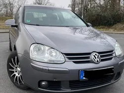 Grau Gebraucht 2006 VW Golf V Kleinwagen | 1.900 € (Guter Preis)