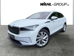 Weiß Gebraucht 2021 Skoda Enyaq iV Loft SUV | 27.490 € (Guter Preis)
