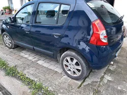 Blau Gebraucht 2010 Dacia Sandero Kleinwagen | 2.765 €