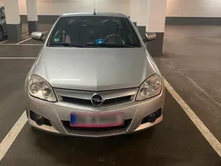 Silber Gebraucht 2006 Opel Tigra Cabrio | 2.599 € (Fairer Preis)