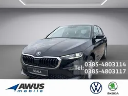 Schwarz / black magic perleffekt (metallic) Gebraucht 2024 Skoda Scala Selection Kleinwagen | 24.990 € (Etwas zu teuer)