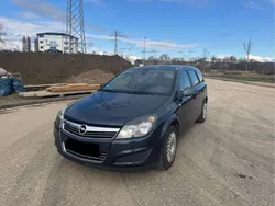 Grau Gebraucht 2010 Opel Astra Edition Kombi | 1.499 € (Superpreis)