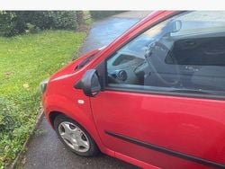 Rot Gebraucht 2014 Renault Twingo Initiale Paris Kleinwagen | 2.500 € (Fairer Preis)