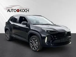 Schwarz Neu 2025 Toyota Yaris Cross SUV | 27.940 €