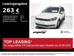 Pure white Gebraucht 2024 VW Touran Comfortline Van / Kleinbus | 29.290 € (Guter Preis)