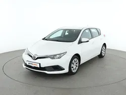 Weiß Gebraucht 2016 Toyota Auris Cool Limousine | 9.780 € (Fairer Preis)