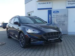 Schwarz Gebraucht 2020 Ford Focus ST-Line X Kombi | 20.990 € (Etwas zu teuer)