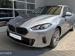 Grau Neu 2025 BMW 118 Kleinwagen | 33.490 € (Superpreis)
