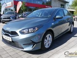 Yucca stahlgrau metallic Gebraucht 2023 Kia Ceed Comfort Limousine | 23.990 € (Guter Preis)
