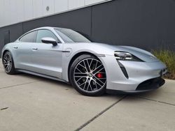 Silber Gebraucht 2021 Porsche Taycan 4S Limousine | 79.840 €