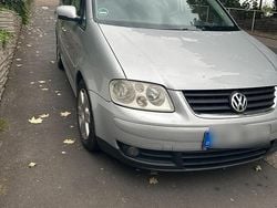 Grau Gebraucht 2003 VW Touran Van / Kleinbus | 1.950 € (Etwas zu teuer)