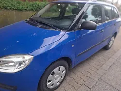 Blau Gebraucht 2009 Skoda Fabia Kombi | 1.990 € (Guter Preis)