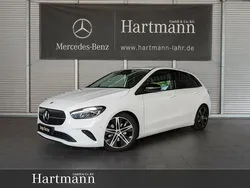 Polarweiß Gebraucht 2024 Mercedes B180 Night Van / Kleinbus | 31.850 € (Etwas zu teuer)