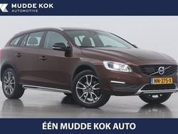 Braun Gebraucht 2017 Volvo V60 CC Momentum Kombi | 22.487 € (Superpreis)