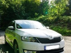 Weiß Gebraucht 2013 Skoda Rapid Elegance Limousine | 6.990 € (Guter Preis)
