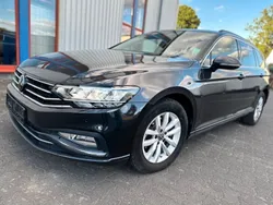 Grau Gebraucht 2023 VW Passat Comfortline Kombi | 21.499 € (Fairer Preis)