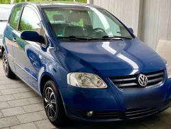 Blau Gebraucht 2010 VW Fox Kleinwagen | 1.400 € (Fairer Preis)