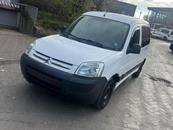Weiß Gebraucht 2006 Citroën Berlingo Van / Kleinbus | 2.950 € (Teuer)