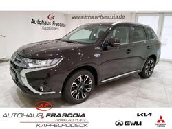 Rubinschwarz (m) Gebraucht 2016 Mitsubishi Outlander P-HEV Top SUV | 19.400 € (Fairer Preis)