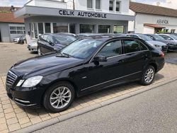 Obsidianschwarz metalliclack Gebraucht 2010 Mercedes E350 Avantgarde Limousine | 8.990 € (Superpreis)