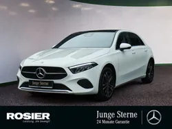 Weiss / polarweiß Gebraucht 2024 Mercedes A250 Advanced Limousine | 30.890 €