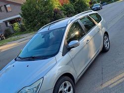 Silber Gebraucht 2009 Ford Focus Kombi | 2.650 € (Etwas zu teuer)