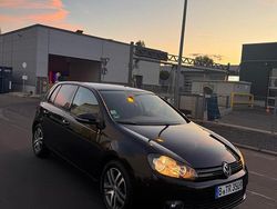 Schwarz Gebraucht 2009 VW Golf VI Kleinwagen | 8.300 € (Etwas zu teuer)
