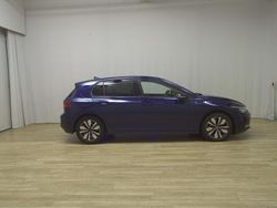 Blau Gebraucht 2023 VW Golf VIII Pro Limousine | 21.680 € (Guter Preis)