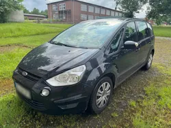 Schwarz Gebraucht 2010 Ford S-MAX S Van / Kleinbus | 3.100 €