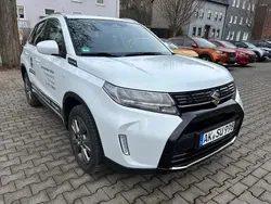 Weiß Gebraucht 2024 Suzuki Vitara Comfort SUV | 23.390 € (Fairer Preis)