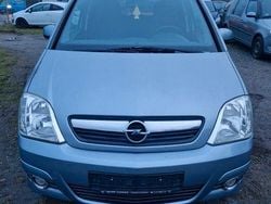 Grau Gebraucht 2007 Opel Meriva Edition Van / Kleinbus | 2.699 € (Teuer)