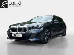 Sophistograu brillanteffekt me Gebraucht 2024 BMW 520 M Sport Kombi | 50.990 € (Superpreis)