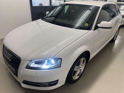 Weiß Gebraucht 2013 Audi A3 Ambition Limousine | 7.690 € (Superpreis)
