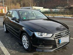 Schwarz Gebraucht 2015 Audi A3 Ambiente Limousine | 9.000 € (Fairer Preis)