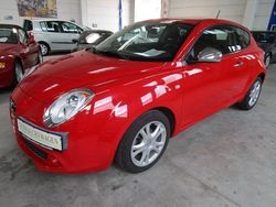Rot Gebraucht 2009 Alfa Romeo MiTo Turismo Kleinwagen | 5.985 €