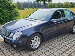 Blau Gebraucht 2004 Mercedes E220 Classic Limousine | 2.300 € (Guter Preis)
